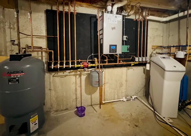 $537,500 | 905 Blackstream Road, Hermon, ME 04401