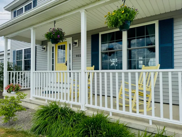 $534,900 | 905 Blackstream Road, Hermon, ME 04401