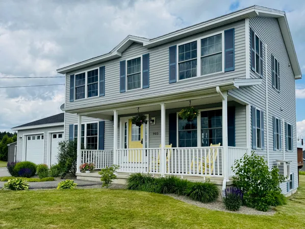 $534,900 | 905 Blackstream Road, Hermon, ME 04401