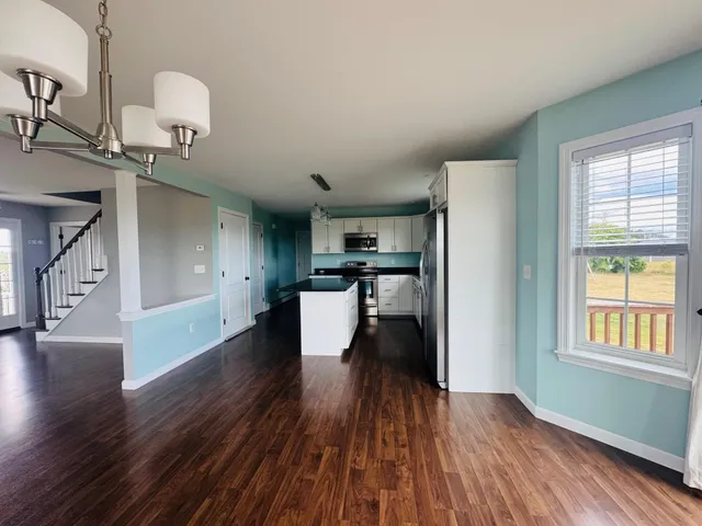 $538,500 | 905 Blackstream Road, Hermon, ME 04401