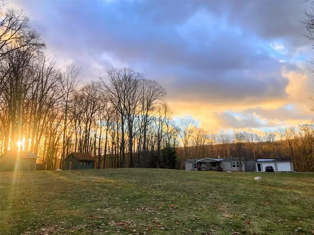 $265,000 | 437 Chippewa Road, Somerset, PA 15501