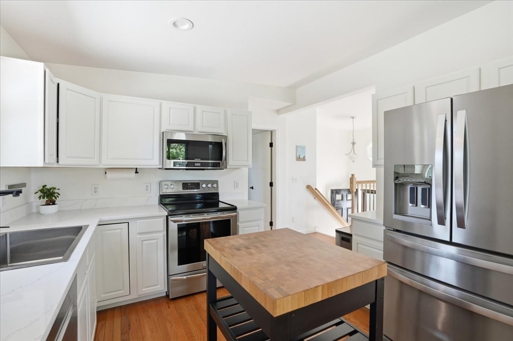 111 Wompatuck Road Hingham, MA 02043 - Photo 3 of 25