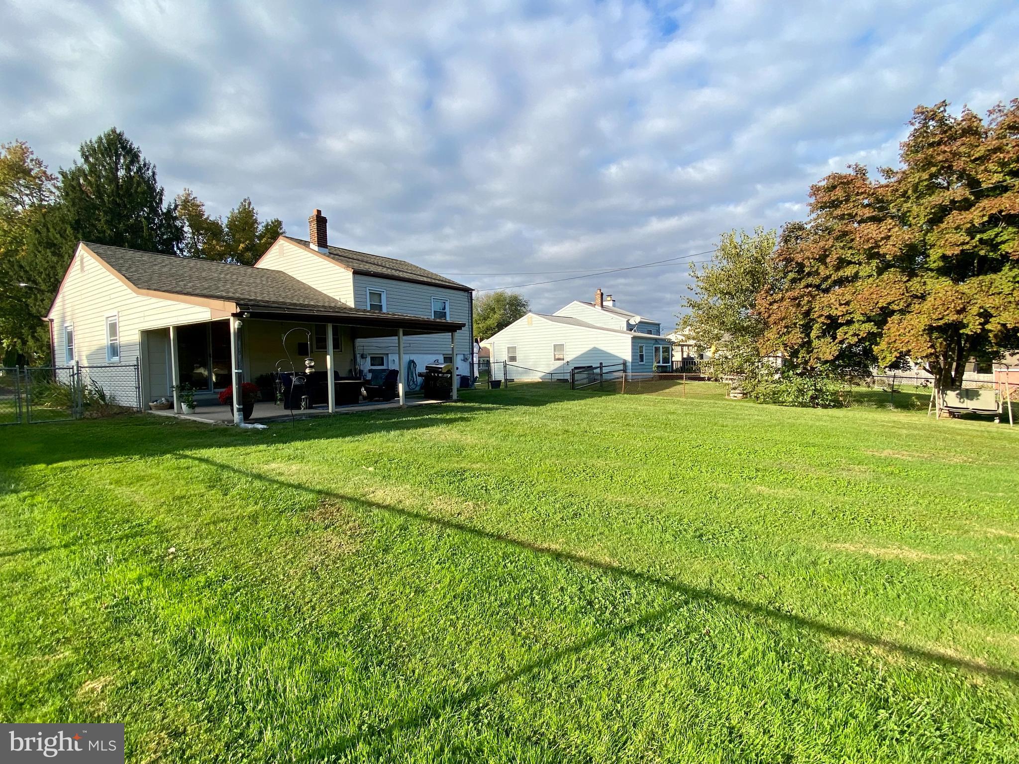 1369 Dennis Road Southampton, PA 18966 - Photo 17 of 19 REAR YARD