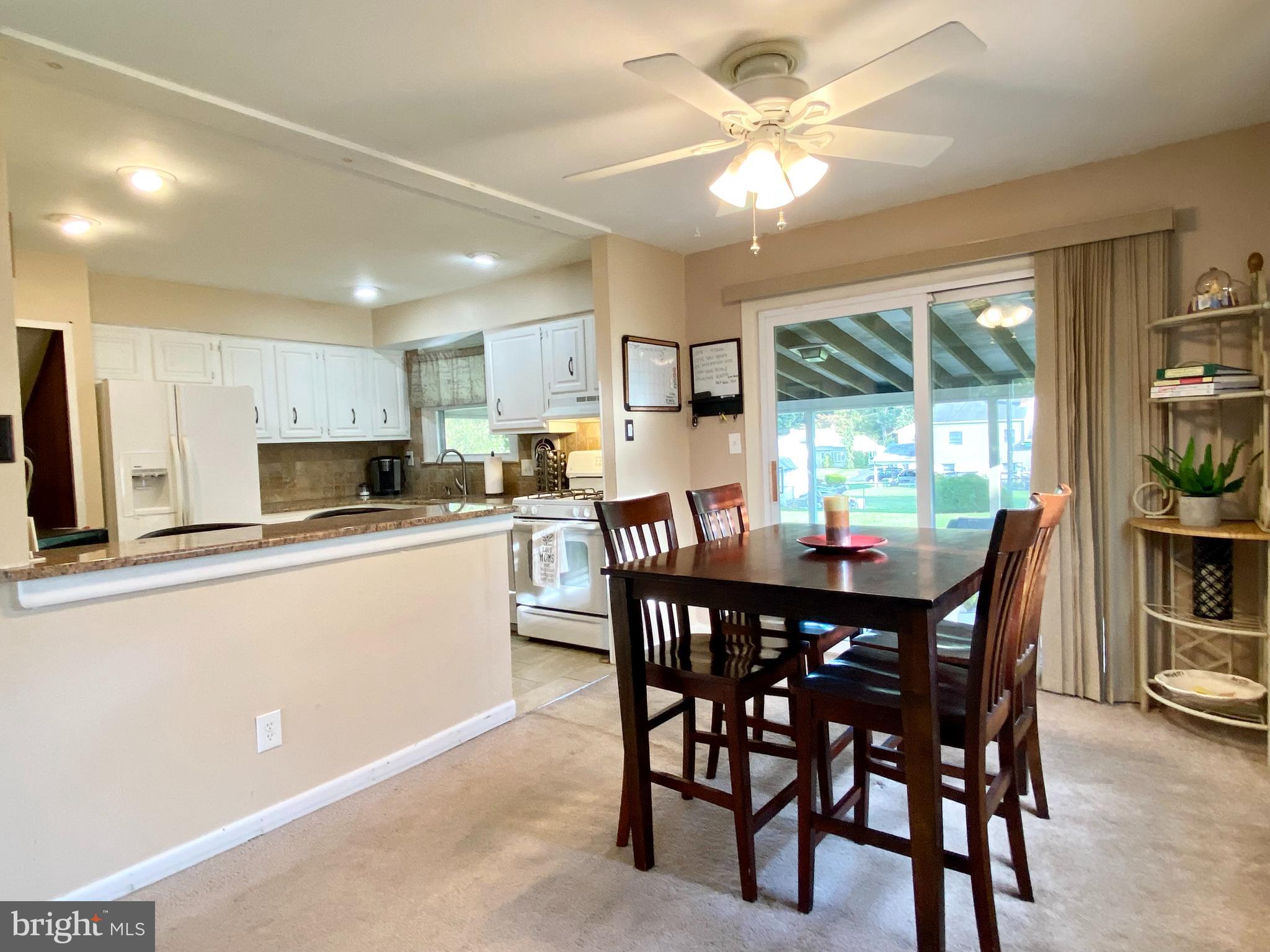 1369 Dennis Road Southampton, PA 18966 - Photo 6 of 19 DINING ROOM