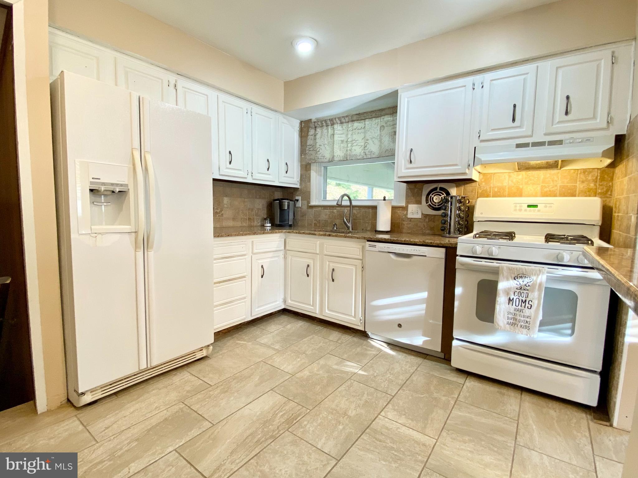 1369 Dennis Road Southampton, PA 18966 - Photo 7 of 19 Gallery Image 7