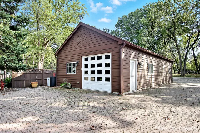 $824,000 | 22806 West Loon Lake Boulevard, Antioch, IL 60002