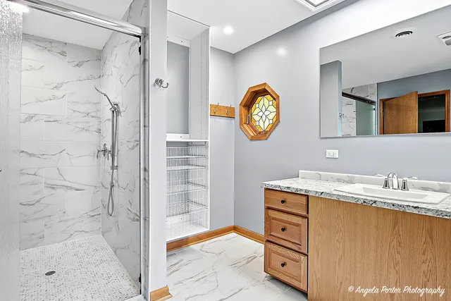 $824,000 | 22806 West Loon Lake Boulevard, Antioch, IL 60002