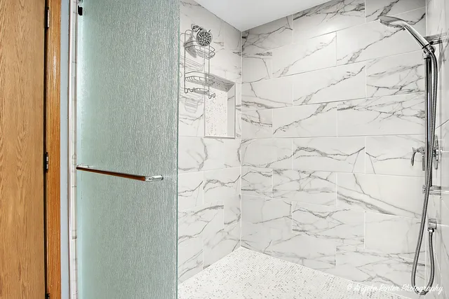 $824,000 | 22806 West Loon Lake Boulevard, Antioch, IL 60002