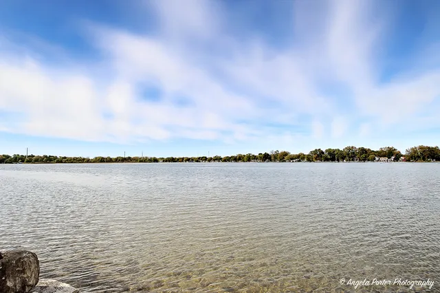 $824,000 | 22806 West Loon Lake Boulevard, Antioch, IL 60002