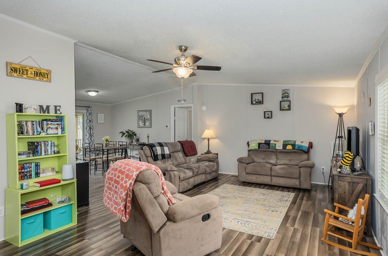 611 Tarheel Road Benson, NC 27504 - Photo 4 of 19 Photo 4