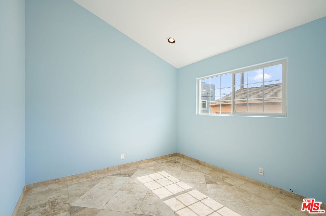 148 Van Nuys Avenue Oxnard, CA 93035 - Photo 31 of 37