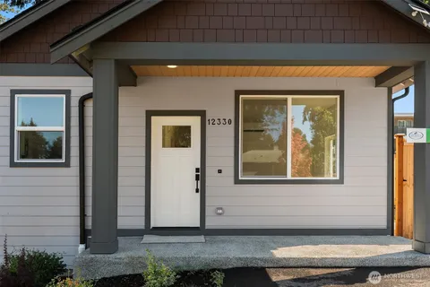 $499,950 | 12330 13th Place Southwest, Burien, WA 98146