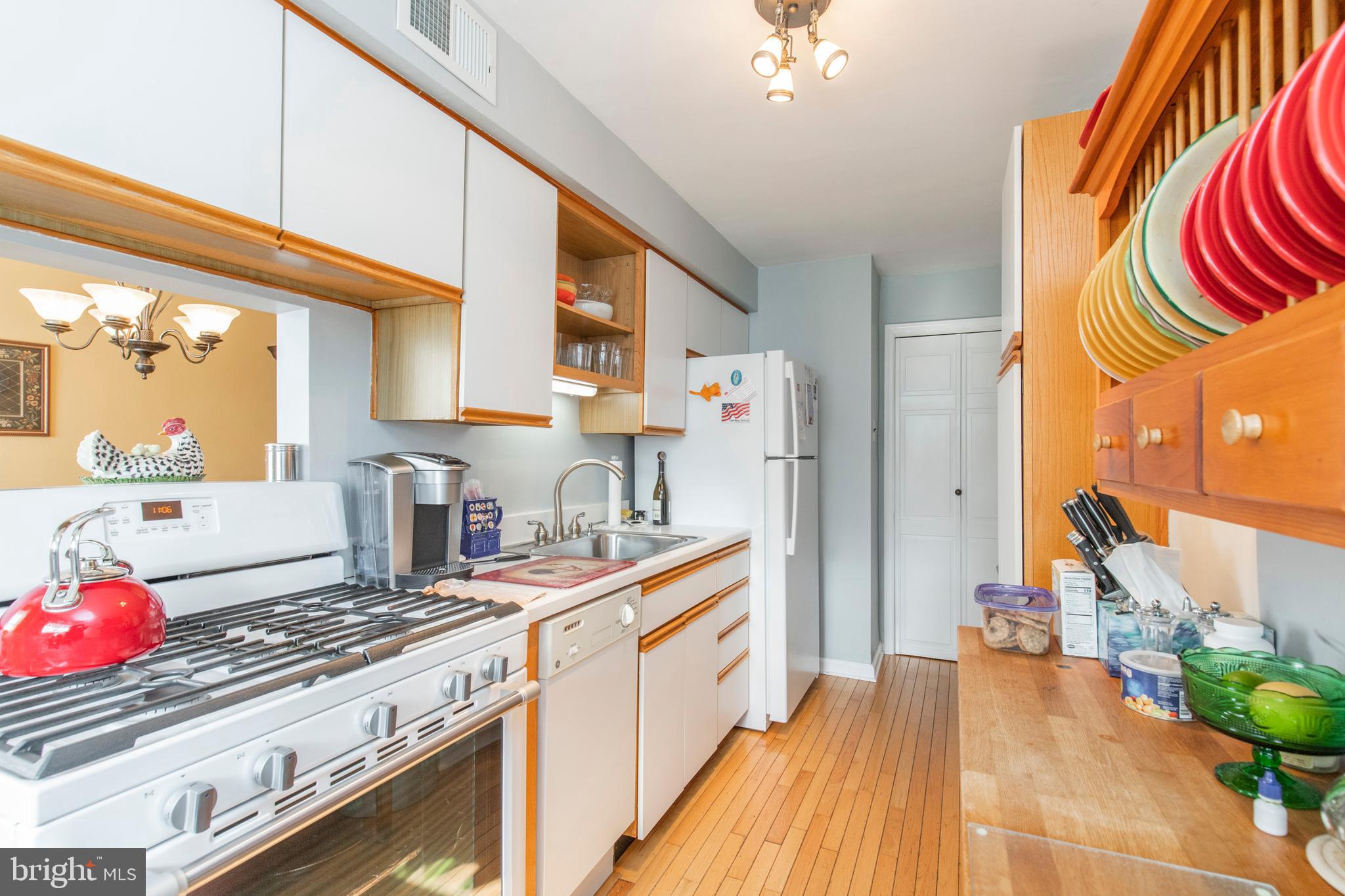 1915 Fowler Road Folcroft, PA 19032 - Photo 8 of 24 Kitchen