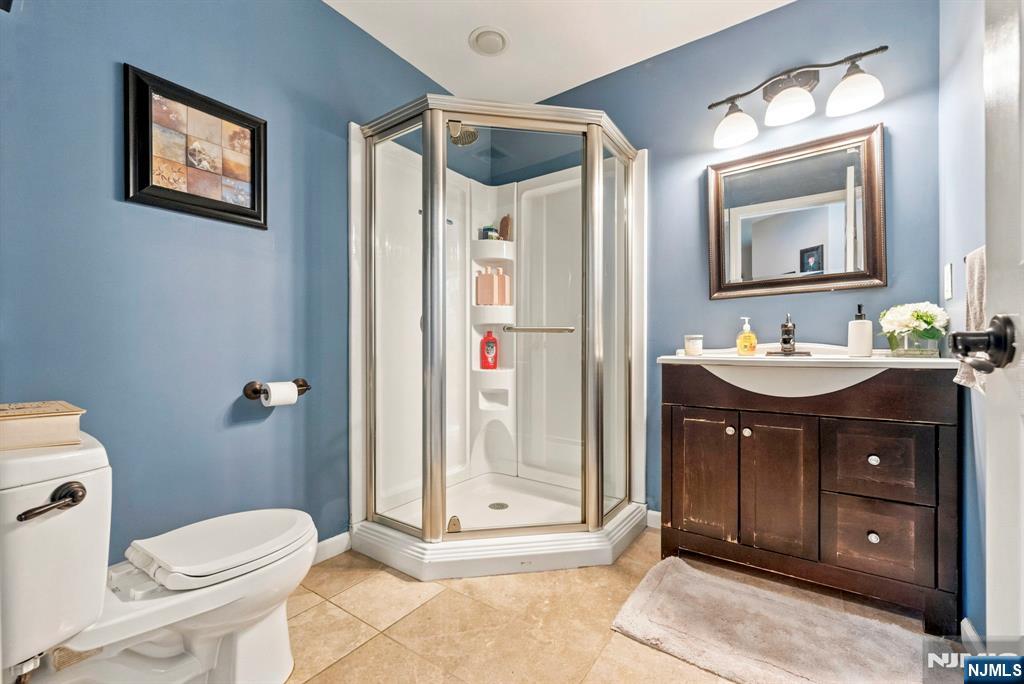 172 Rafkind Road Bloomingdale, NJ 07403 - Photo 25 of 43 Gallery Image 25