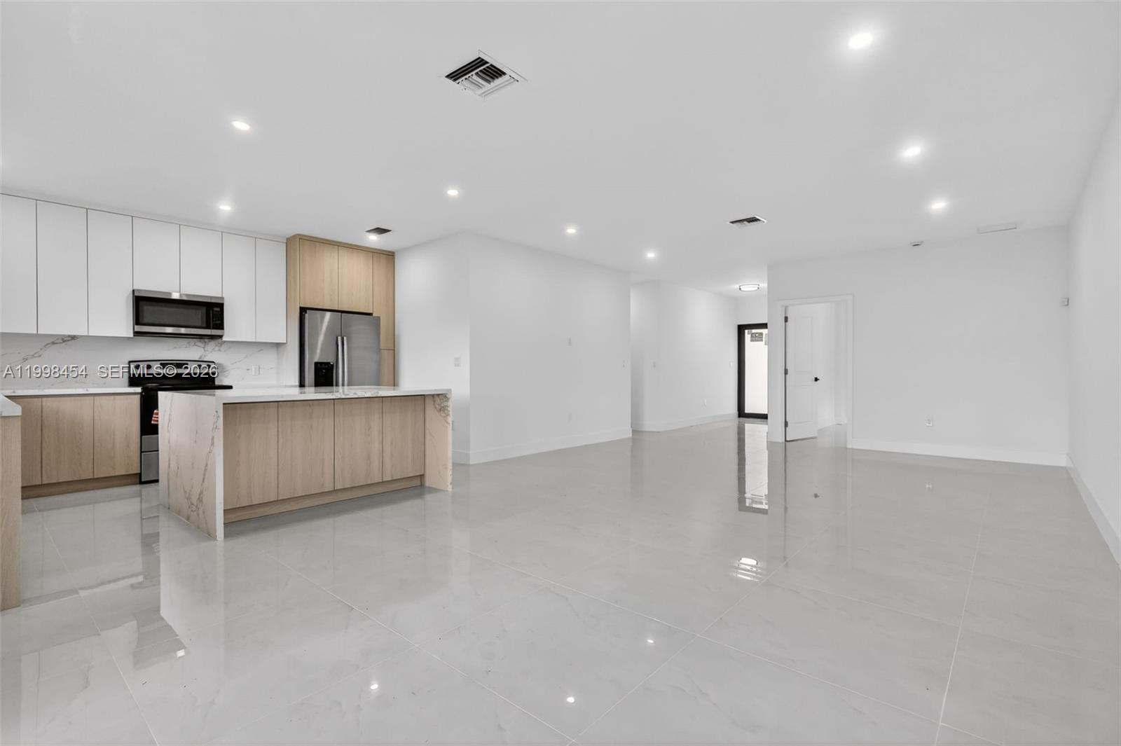 2270 Service Road Opa-Locka, FL 33054 - Photo 10 of 39
