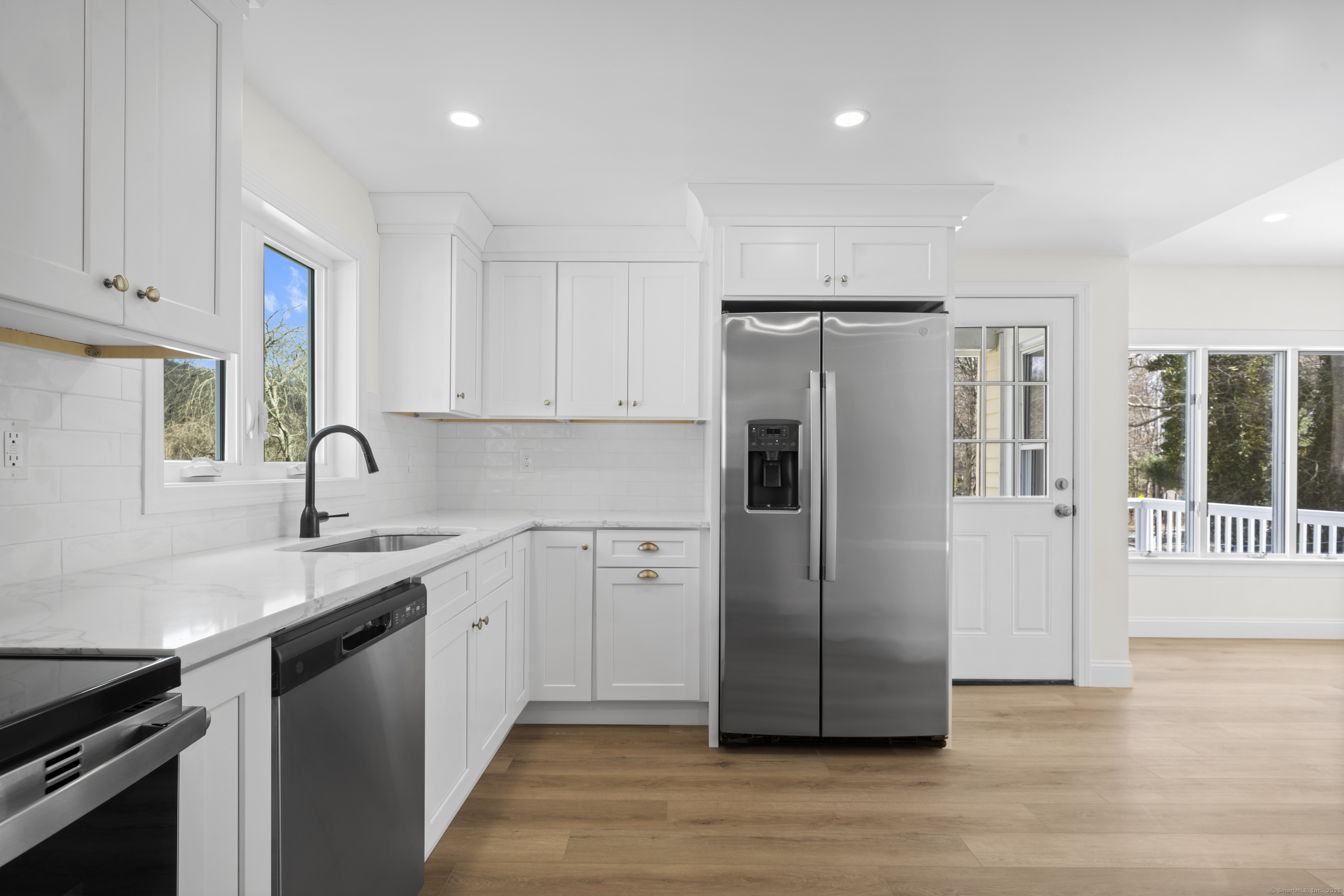 45 Old Colchester Road Waterford, CT 06375 - Photo 1 of 1
