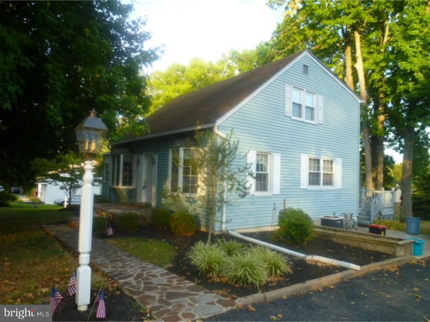 2845 Larkin Road Upper Chichester, PA 19061 - Photo 4 of 25 Exterior Side