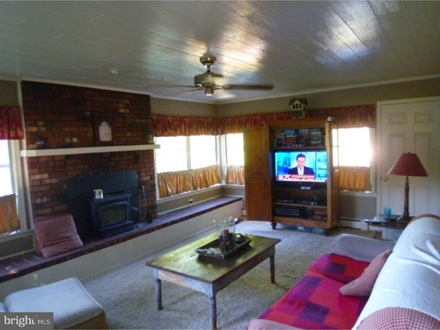 2845 Larkin Road Upper Chichester, PA 19061 - Photo 6 of 25 Family Room