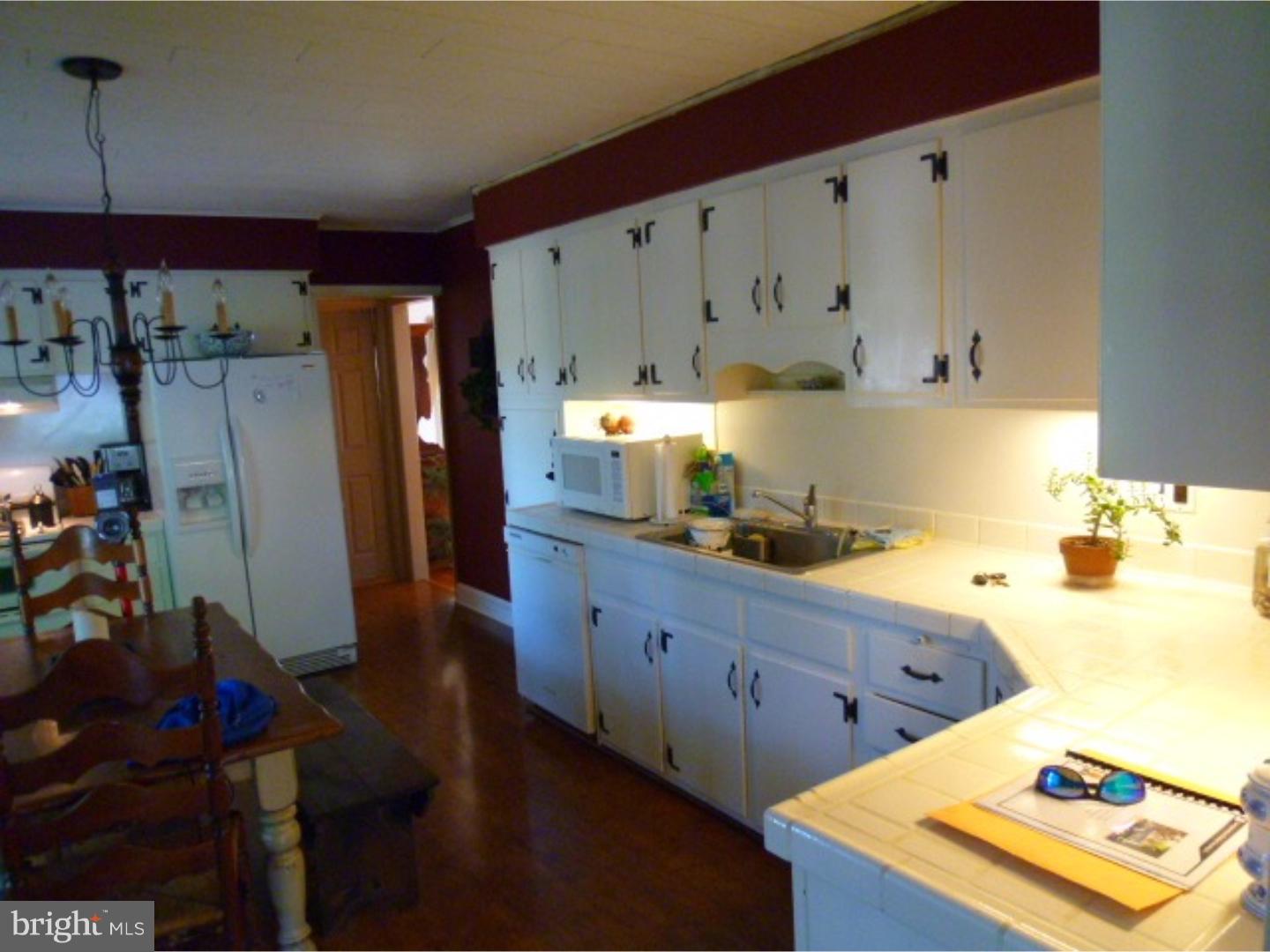 2845 Larkin Road Upper Chichester, PA 19061 - Photo 8 of 25 Kitchen