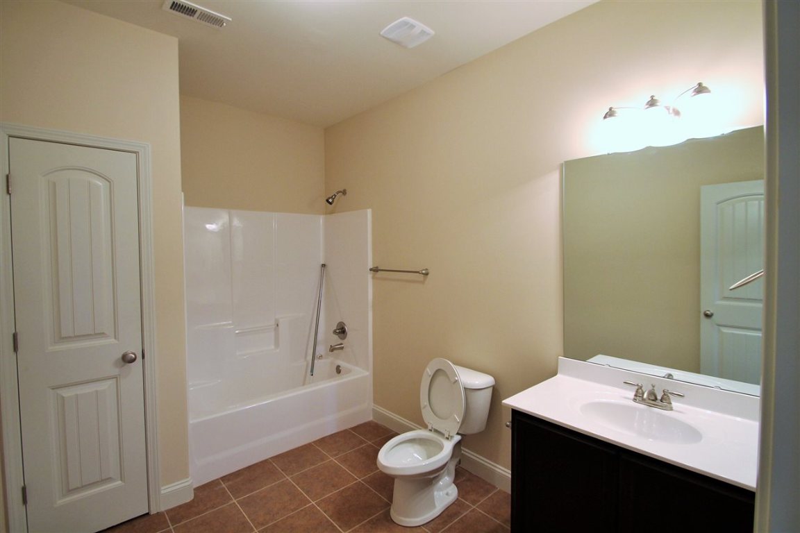 425 Coldstream Court Seneca, SC 29678 - Photo 4 of 23