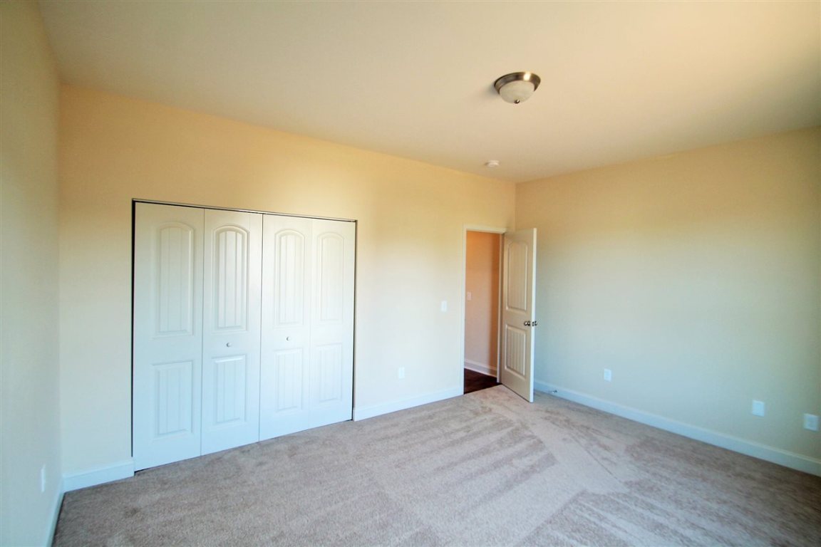 425 Coldstream Court Seneca, SC 29678 - Photo 5 of 23