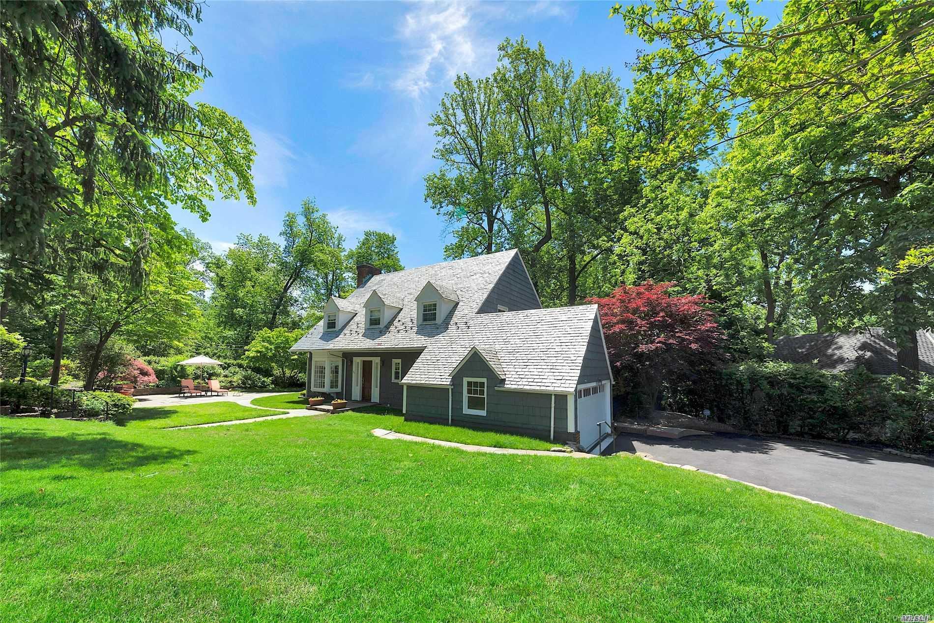 29 Ascot Ridge Great Neck, NY 11021 - Photo 1 of 1
