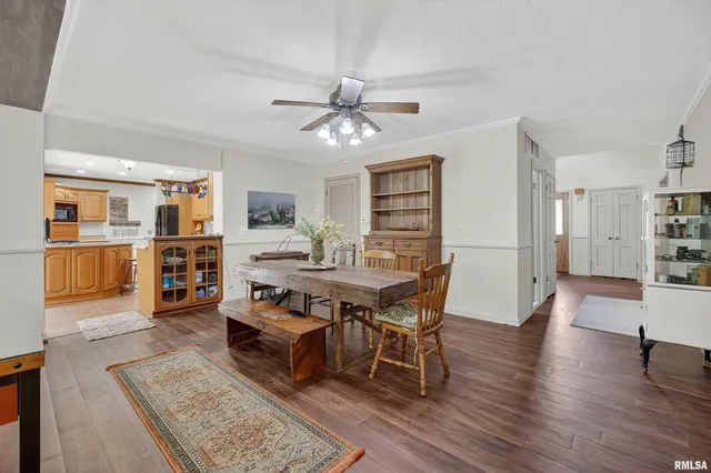 $535,000 | 600 Sycamore Drive, Le Claire, IA 52753