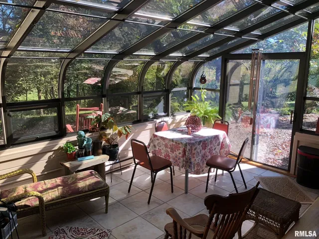 $535,000 | 600 Sycamore Drive, Le Claire, IA 52753