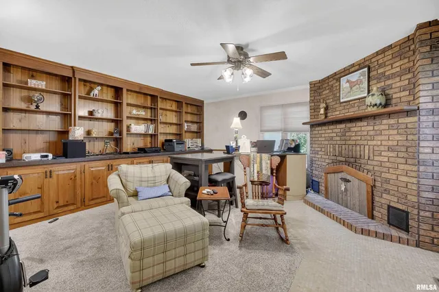 $535,000 | 600 Sycamore Drive, Le Claire, IA 52753