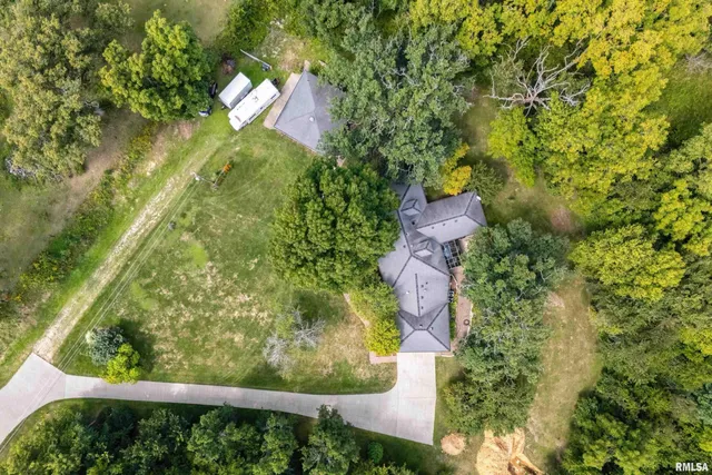 $535,000 | 600 Sycamore Drive, Le Claire, IA 52753