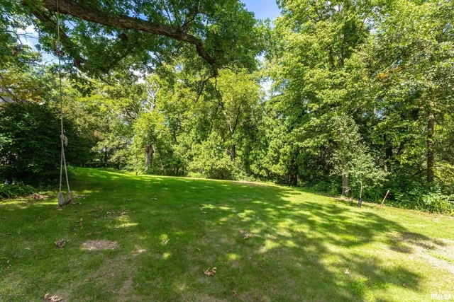 $535,000 | 600 Sycamore Drive, Le Claire, IA 52753