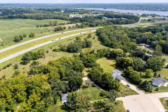 $535,000 | 600 Sycamore Drive, Le Claire, IA 52753