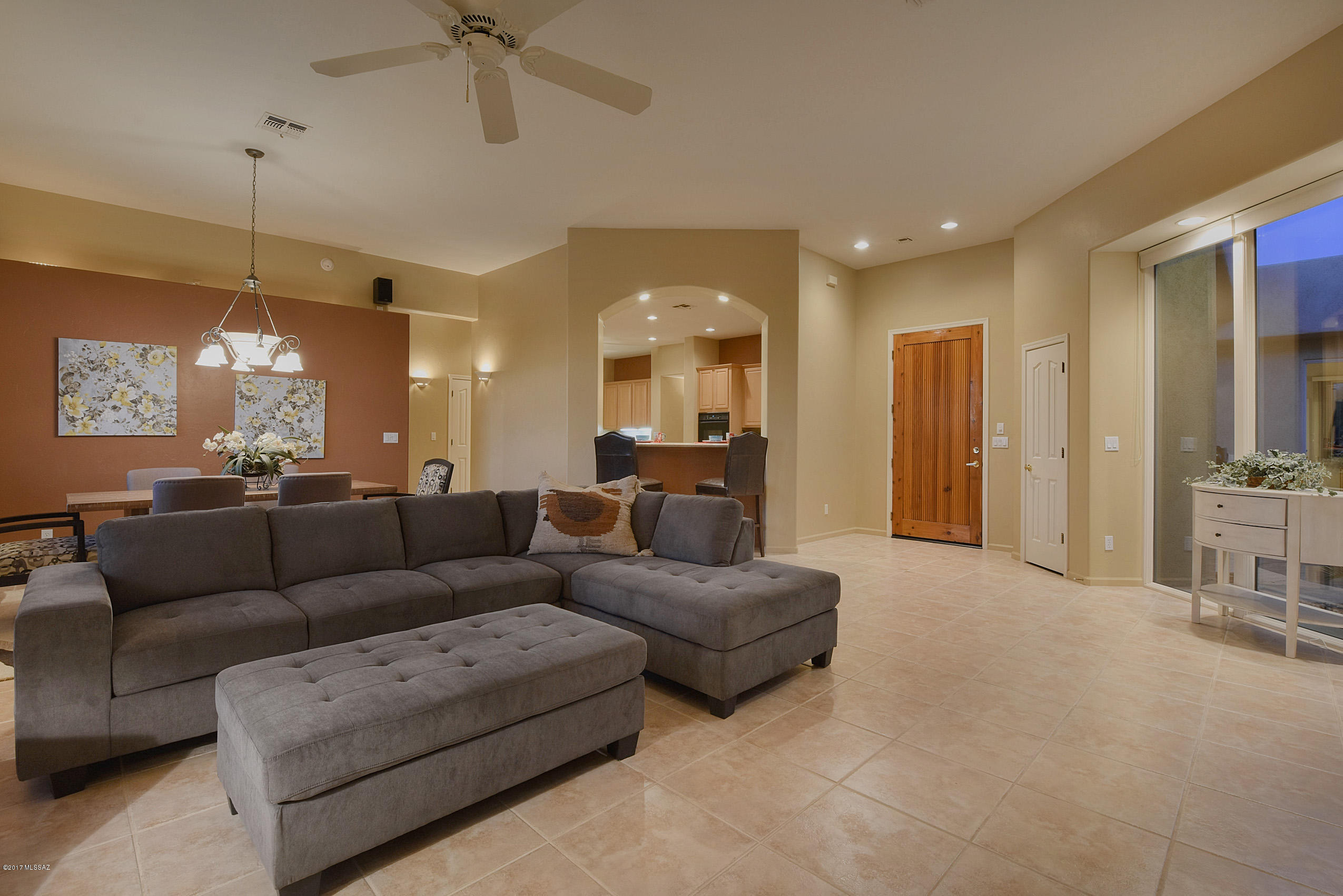12477 North Piping Rock Road Oro Valley, AZ 85755 - Photo 6 of 32