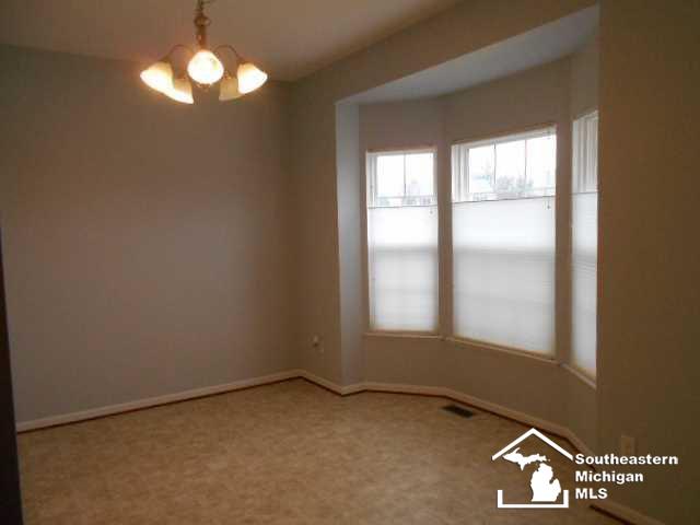 842 Golf Ridge Circle Dundee, MI 48131 - Photo 16 of 24 Dining Room