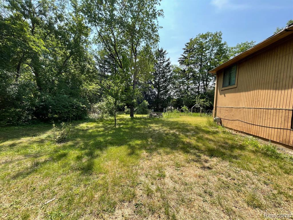 29721 Farmington Road Farmington Hills, MI 48331 - Photo 32 of 40
