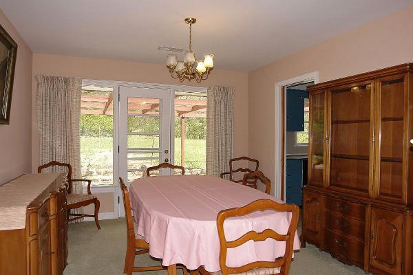 3455 Windsor Road Roanoke, VA 24018 - Photo 11 of 51 DSC03571