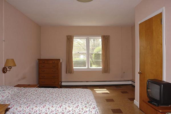 3455 Windsor Road Roanoke, VA 24018 - Photo 34 of 51 DSC03610