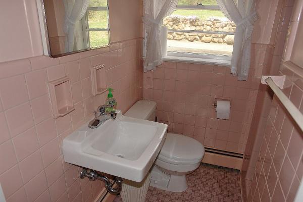 3455 Windsor Road Roanoke, VA 24018 - Photo 37 of 51 DSC03614