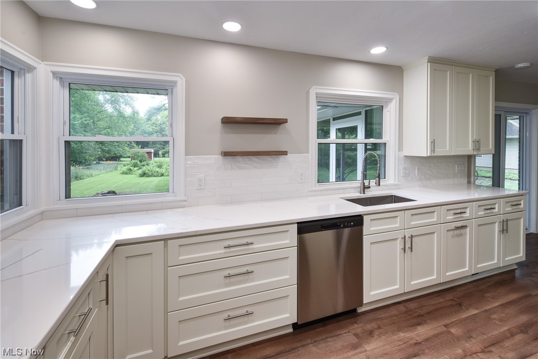 9151 Ridge Road North Royalton, OH 44133 - Photo 8 of 32