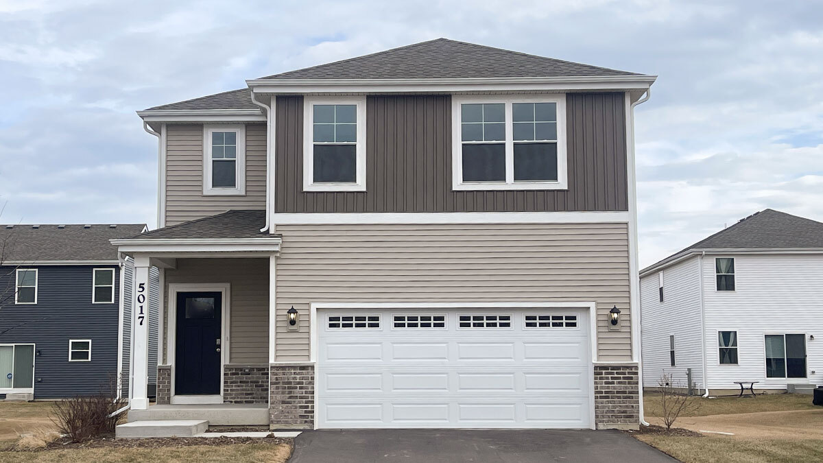 5017 Yates Drive Racine, WI 53403 - Photo 1 of 37