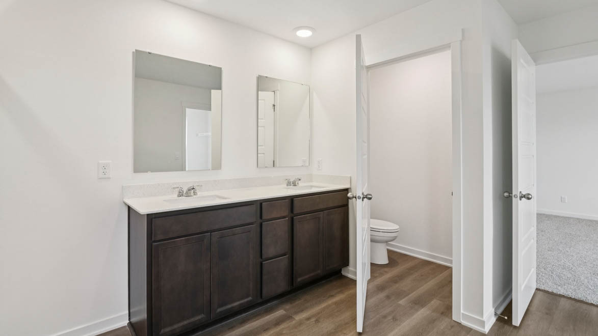 5017 Yates Drive Racine, WI 53403 - Photo 12 of 37