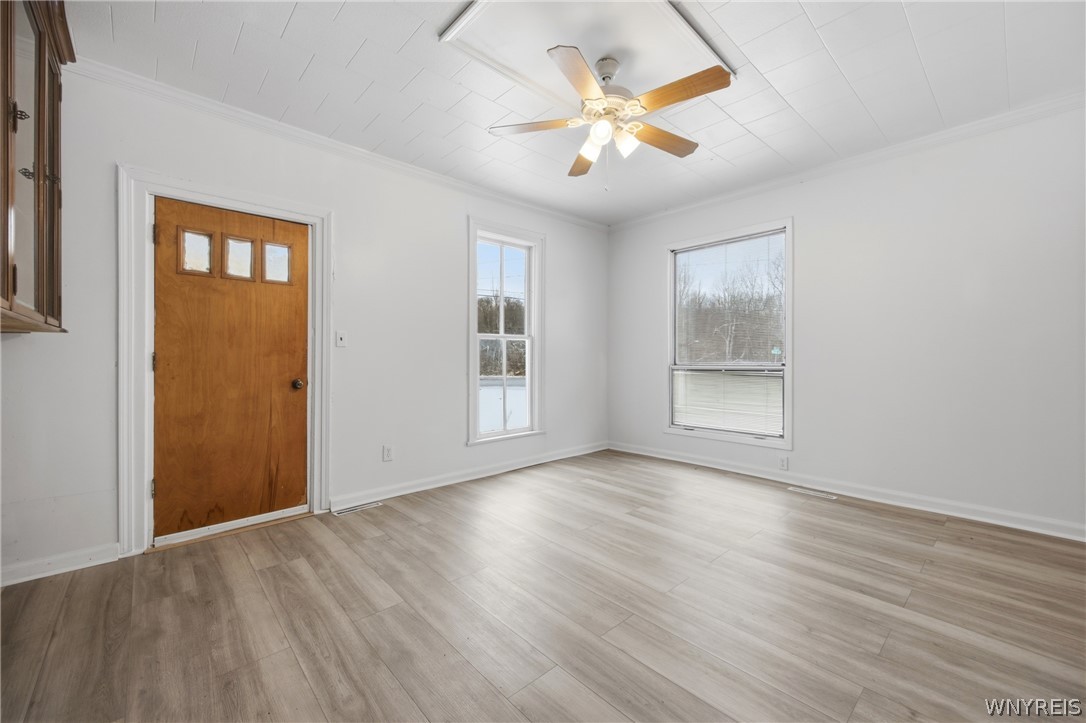 6043 Old Niagara Road Lockport Town, NY 14094 - Photo 15 of 46