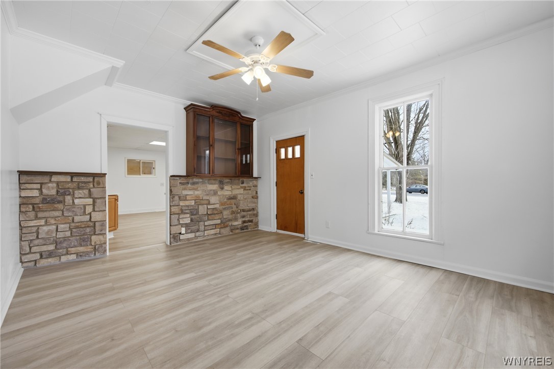 6043 Old Niagara Road Lockport Town, NY 14094 - Photo 16 of 46