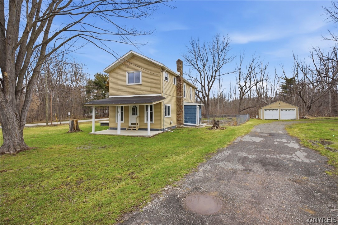 6043 Old Niagara Road Lockport Town, NY 14094 - Photo 2 of 46