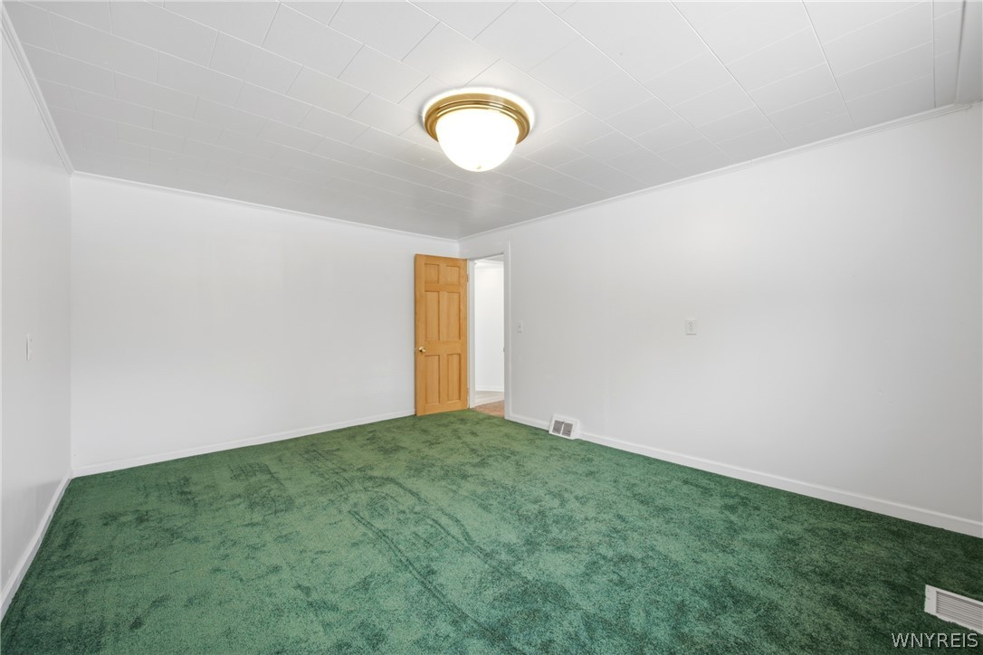 6043 Old Niagara Road Lockport Town, NY 14094 - Photo 22 of 46