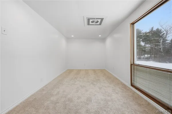 $309,900 | 6043 Old Niagara Road, Lockport Town, NY 14094