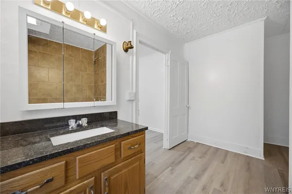 $309,900 | 6043 Old Niagara Road, Lockport Town, NY 14094