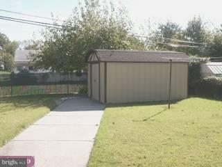 82 Border Rock Road Levittown, PA 19057 - Photo 6 of 6 Gallery Image 6