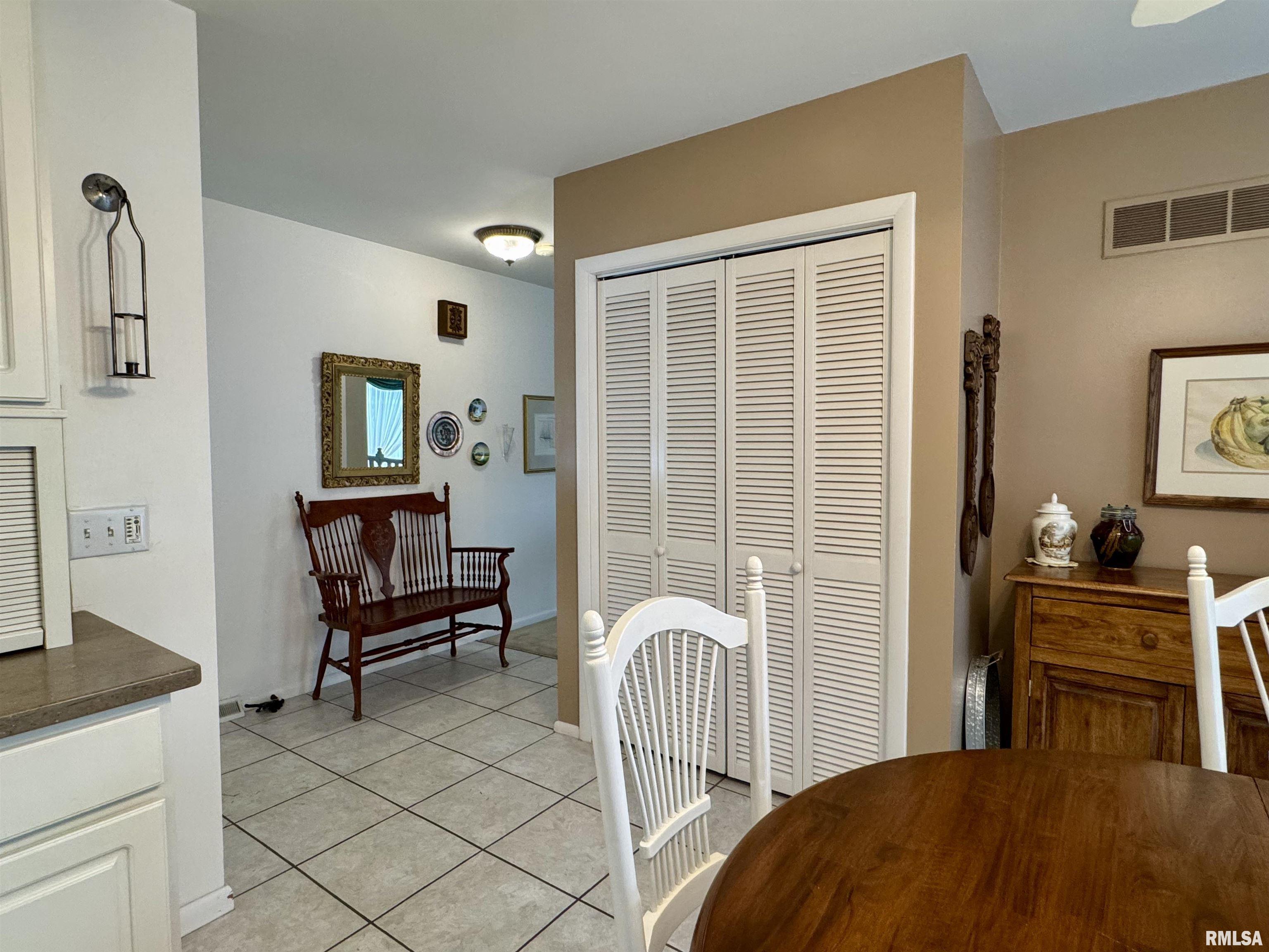 833 Madelyn Avenue Macomb, IL 61455 - Photo 13 of 53