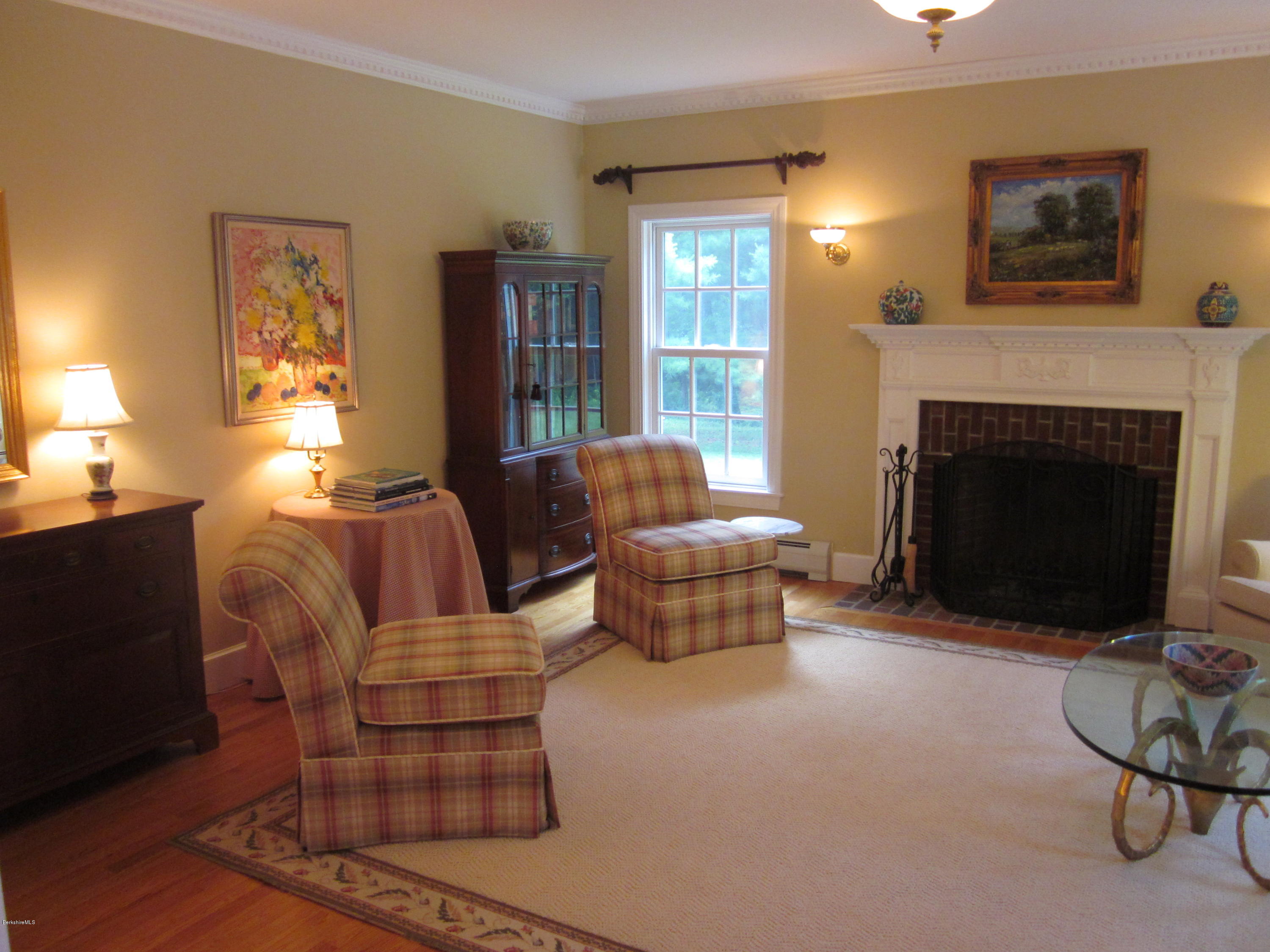 751 Dublin Road Richmond, MA 01254 - Photo 32 of 41 Living Room